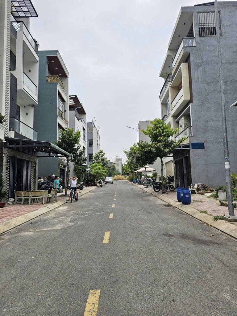 BÁN ĐẤT KHU DÂN CƯ HIỆN HỮU - SỔ HỒNG RIÊNG - CÁCH BẾN XE QUẬN 8 3KM - Ảnh 2