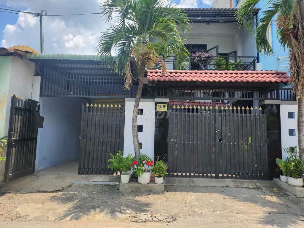 Nhà 1 lầu 8x20 đường xe hơi thông Tô Ký vô