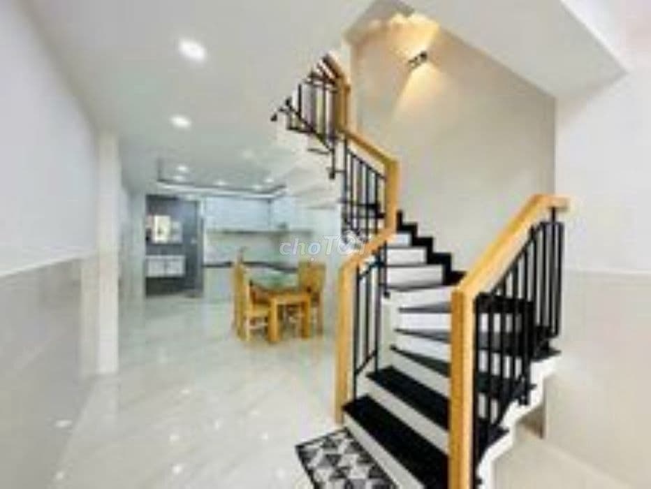 Về quê bán nhà 60m2,1 trệt 1 lầu,SHR,nguyễn thị thập,Q7, 2 tỷ 995 tr