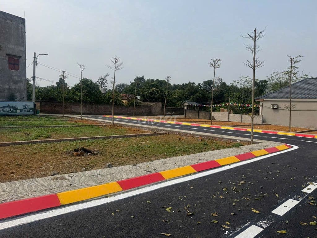 Có hơn 2 tỷ thôi mà có tận 100m2 đất thị xã