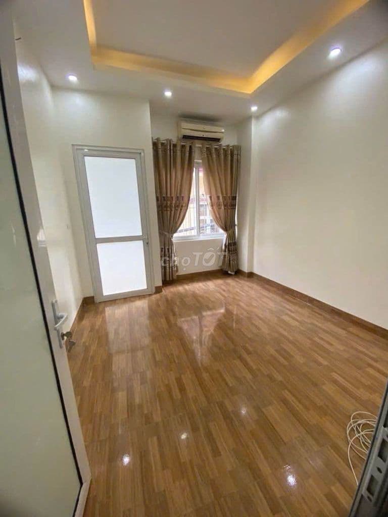 Bán nhà đẹp ngay Đa Sỹ giá chỉ hơn 9 tỷ