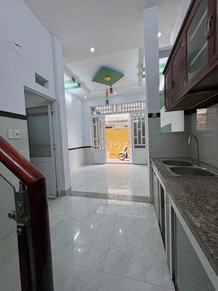 NHÀ KHU DÂN CƯ HIỆN HỮU LÂU ĐỜI (4m x 8m) 2P 2toilet - Ảnh 3