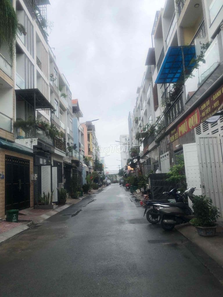 cần tiền bán nhà gấp đường tân kỳ tân quý 4 x15 đúc 4 tấm