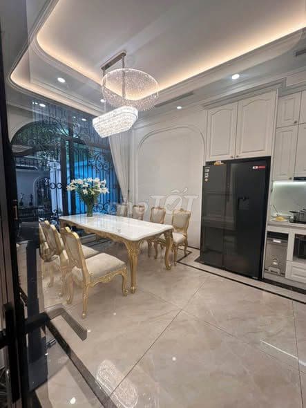 bán biệt thự Mỹ Đình I mặt tiền 8m thang máy - Ảnh 2