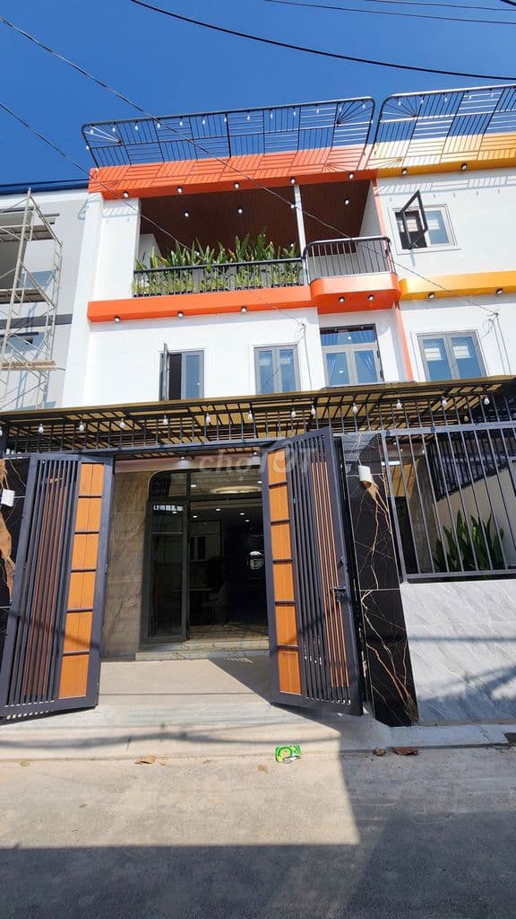 GẦN CHỢ MINH PHÁT, TX22, Q12 - 7MX10M – 4PN CÓ PHÒNG NGỦ DƯỚI TRỆT - Ảnh 2