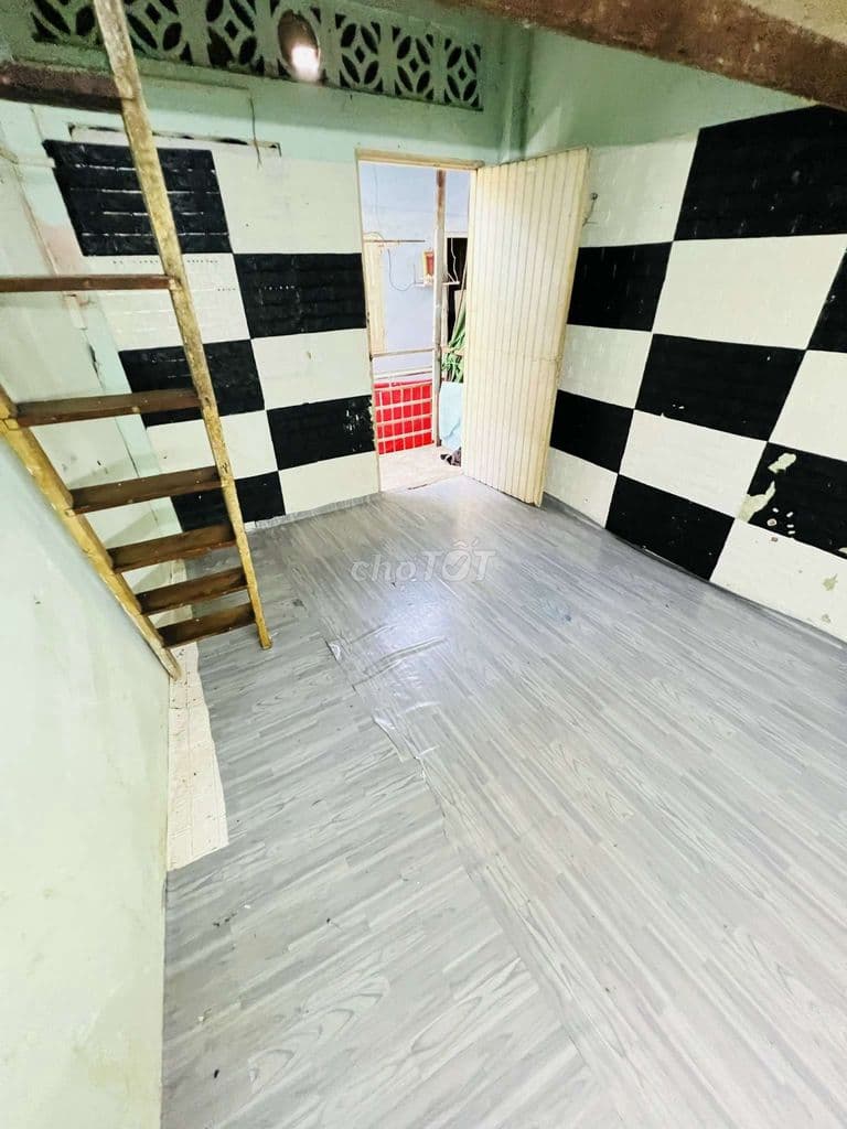 Nhỉnh 1 tỷ, nhà Ngô Đức Kế, gần Ngã 5 Bình Hòa, 2PN, DTSD 27m2 - Ảnh 2