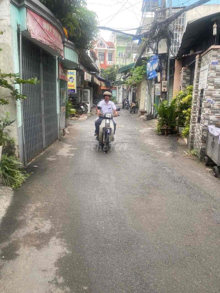 Bán nhà chính chủ ly thuong kiet dt 17 m gia 2.6 ti - Ảnh 2