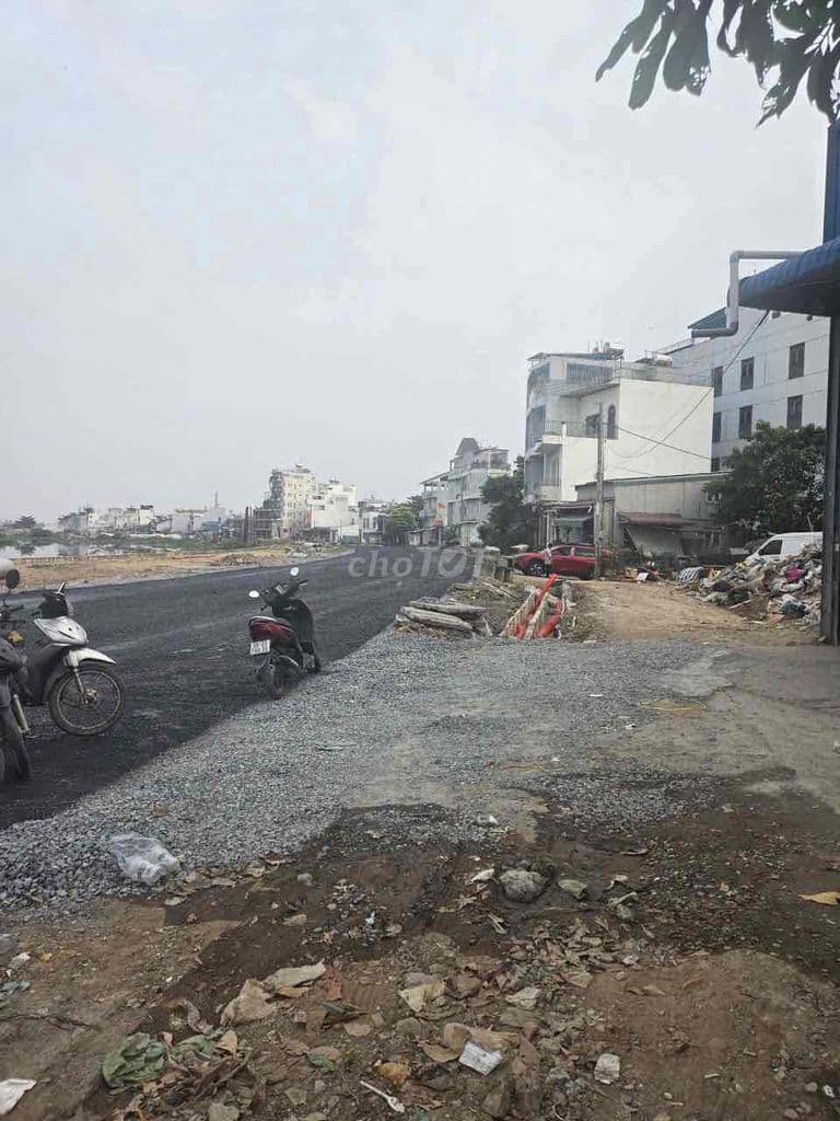 Mặt Tiền Sông Vàm Thuật