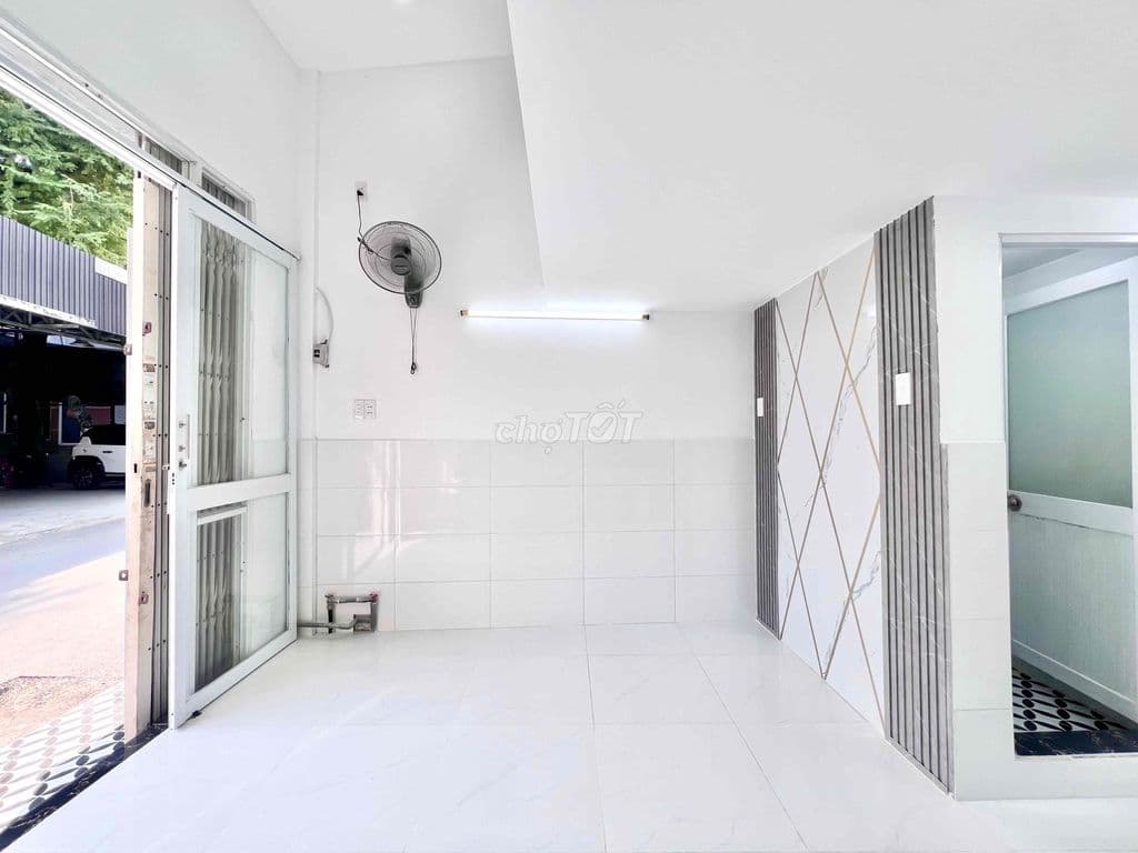 BÁN NHÀ NHỎ MẶT TIỀN ĐƯỜNG THÔNG Q12 - Ảnh 3