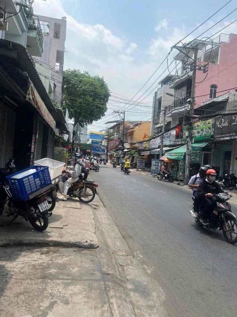 Mặt tiền Thạch Lam 2.7x15, 1 lầu, 6 tỷ - Ảnh 2