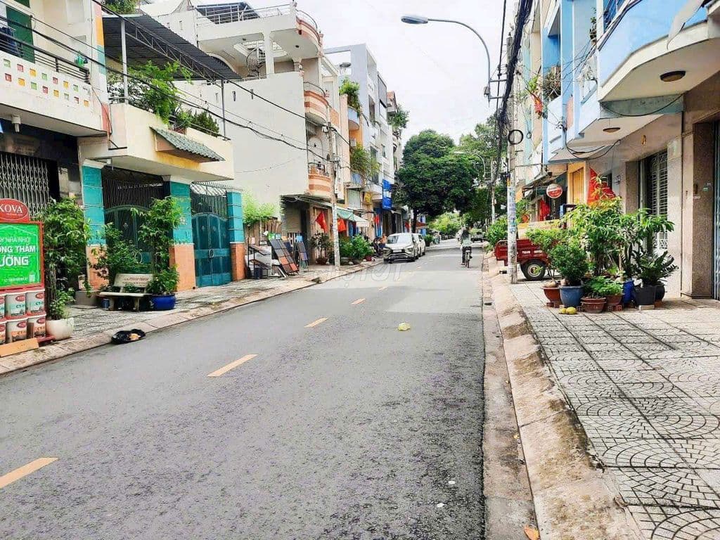 4.5X22M, ĐƯỜNG 8M- KHU HOÀ BÌNH , ĐẦM SEN QUẬN 11