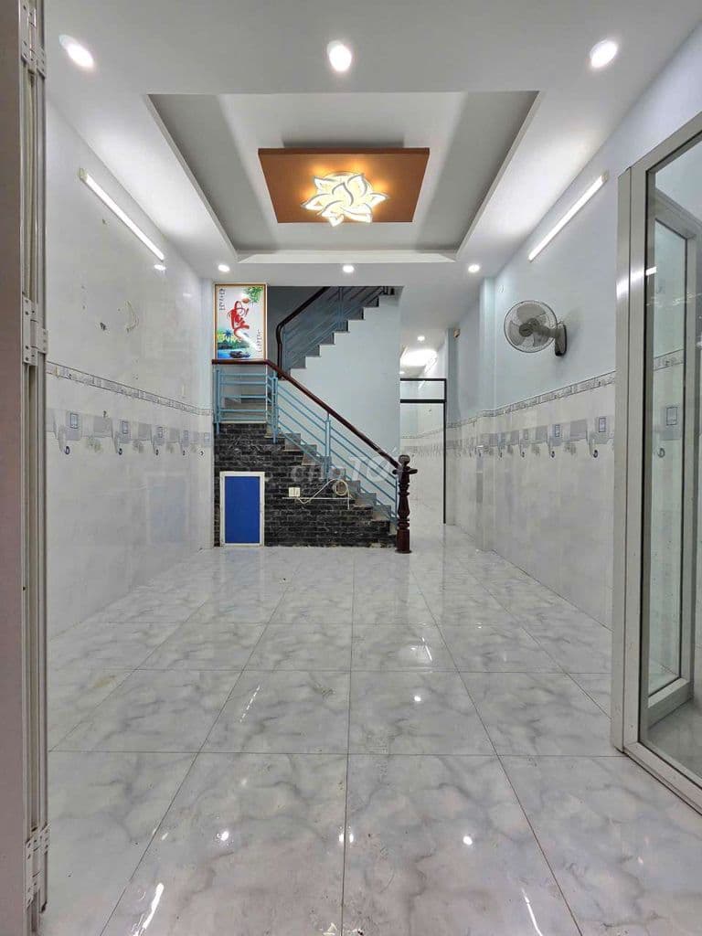 Bán nhà Gò Dầu- DT 4x10.5m. Đúc 2 Lầu,ST- . 3PN, 3wc. nhỉnh 6 TỶ - Ảnh 3