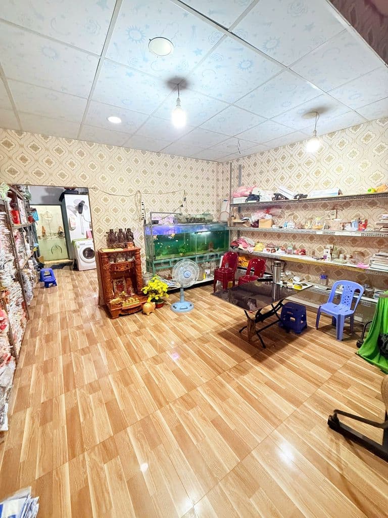 Nhà giá rẻ Phú Hòa, Tân Bình, 116m2, 4PN, hẻm 5m, chỉ 10 tỷ hơn - Ảnh 2