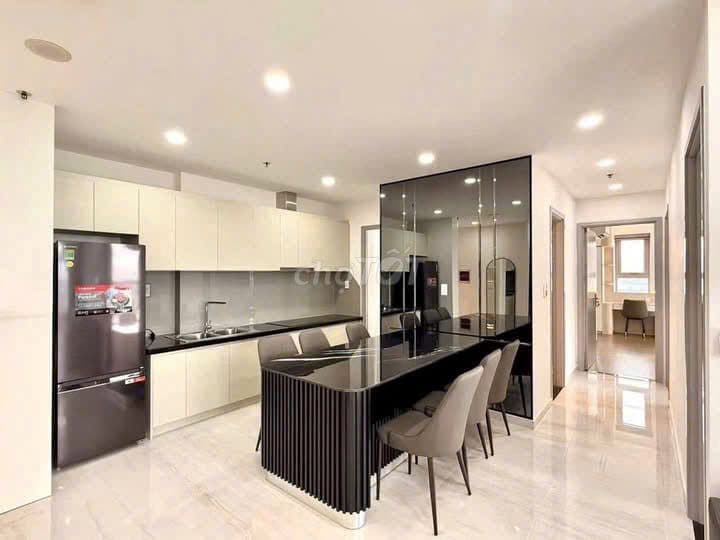 Cần bán gấp căn hộ Vinhome Central Park - giá chỉ 2ty94 62m2 SHR - Ảnh 3