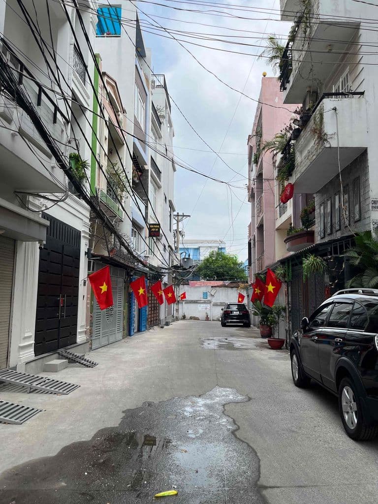 Bán Nhà gần chợ cây thị, Phan Văn Trị,xe hơi sát cửa