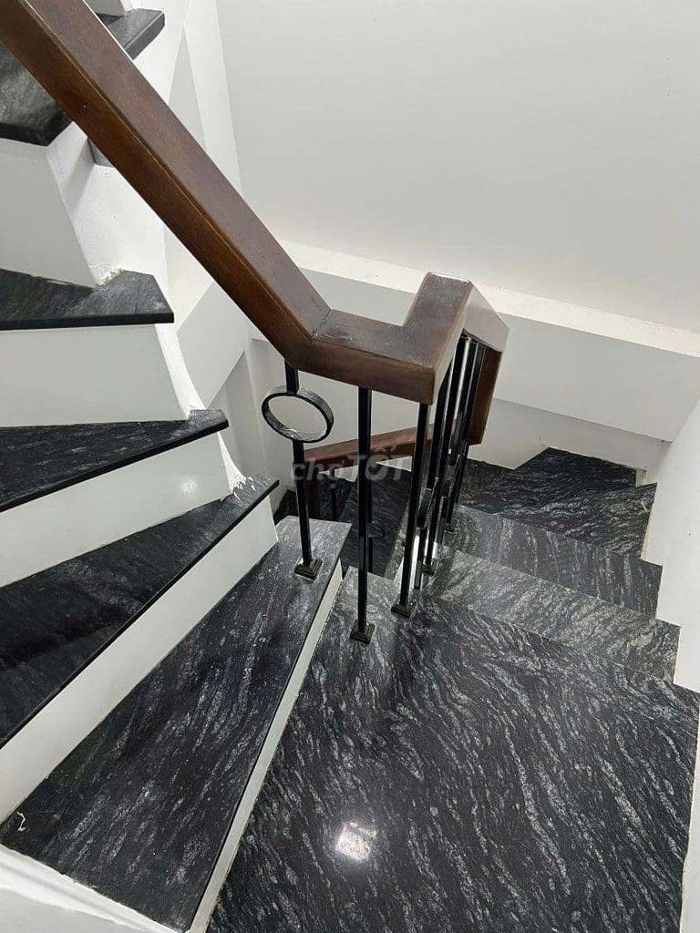 Cho thuê căn hộ riêng tại Ngã Tư Sở