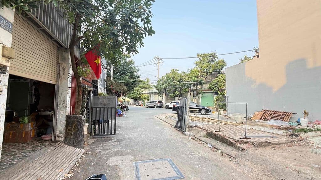 BÁN NHÀ 2 TẦNG HẺM 1426 NGUYỄN DUY TRINH - 4.8 TỶ - Ảnh 2