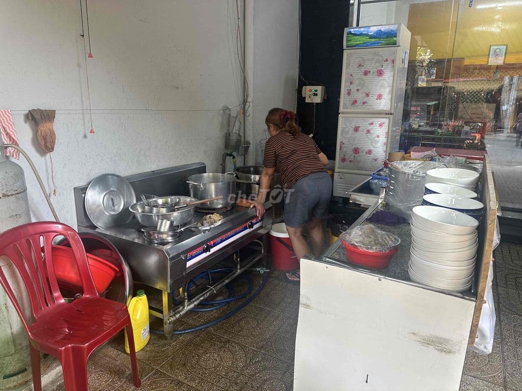 Sang Quán Bún Bò Huế Đông khách - Ảnh 3
