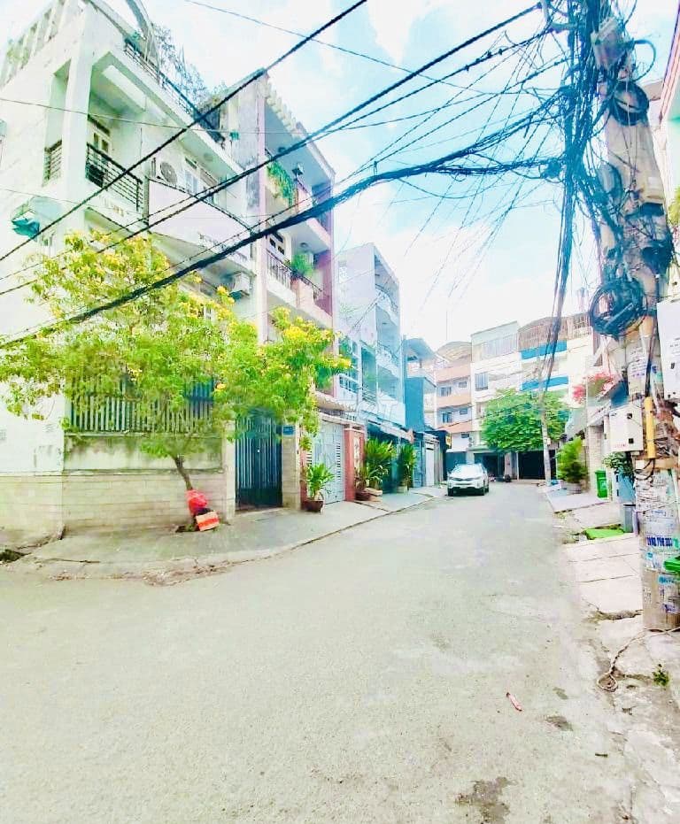 Siêu hiếm bàn lô đất đẹp 70m2 (5m x 14m) - Bùi Đình Túy - Chỉ 92tr/m2