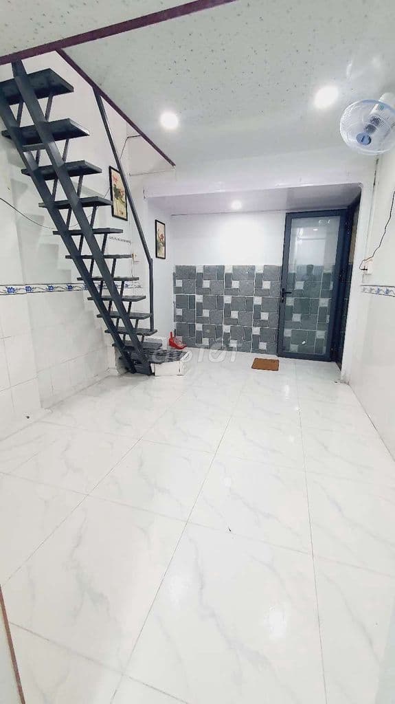 Nhà 1 lầu SHC, balcon, 2 phòng ngủ, Trần Thị Năm Q12