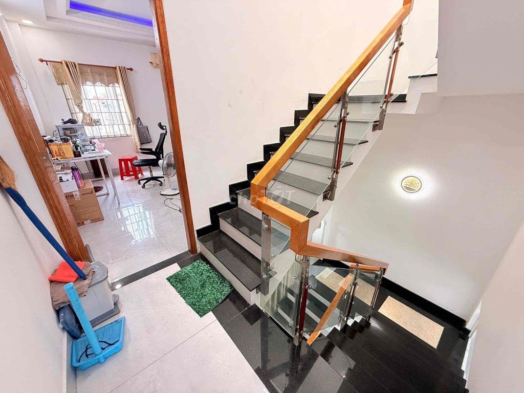 Đường nhựa xe tải - 4 tầng 80m2 sát mặt tiền thông Nguyễn Ảnh Thủ Q12 - Ảnh 3