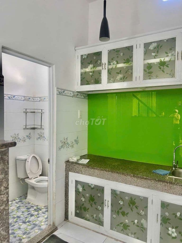 Bán nhà tặng nội thất xịn xò, Máy lạnh, giường, bàn ghế... - Ảnh 2