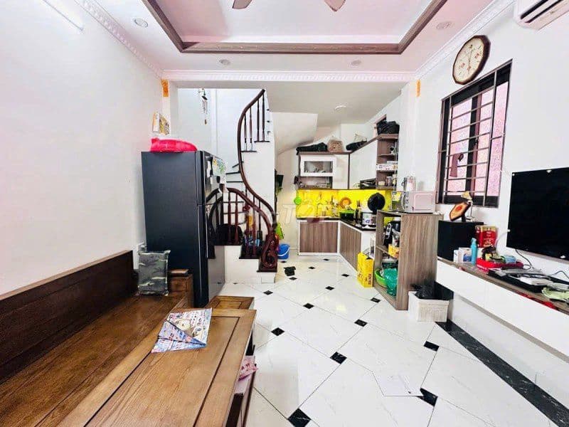 XUÂN LA 30M2 5 TẦNG MT 4.15M - Ô TÔ LÙI CỬA - FULL NỘI THẤT -CHỈ 1O TỶ - Ảnh 2