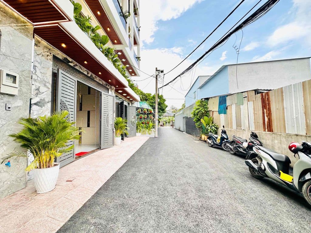 Bán 3 căn nhà phố DT 6.3m x 18m xây 4.5 tầng có thang máy sau nhà MT - Ảnh 2