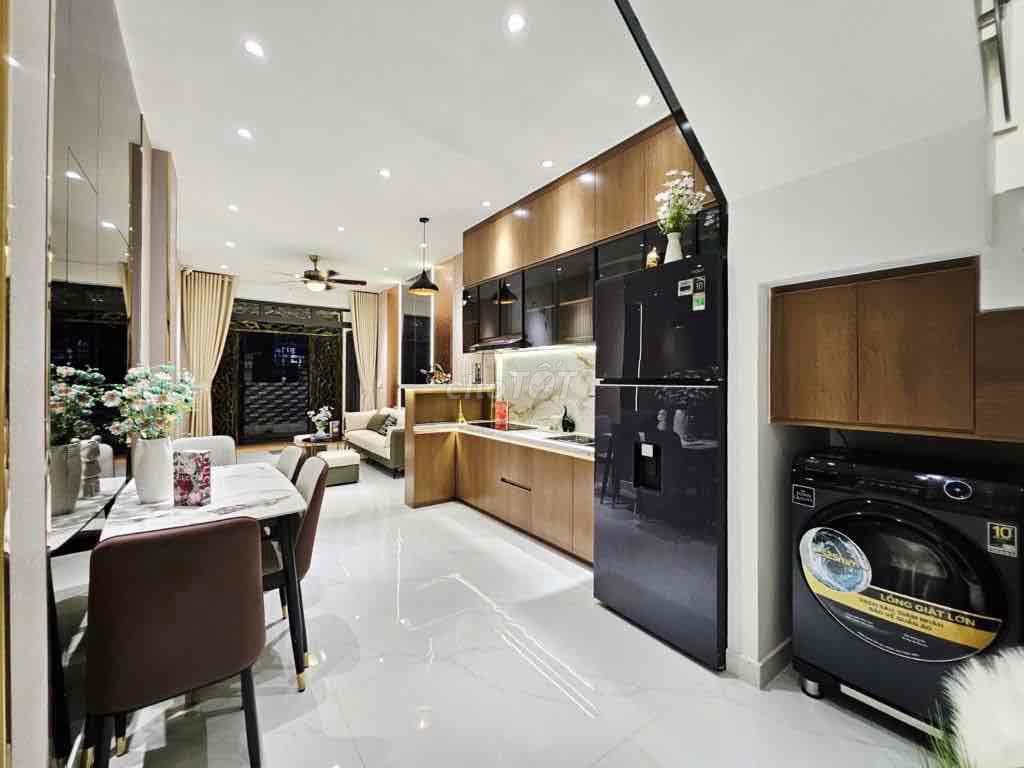 BÁN NHÀ P15 TÂN BÌNH, HẺM 3.5m, 45m2, 4 Pn, Full Nội Thất, 5 tỷ 880