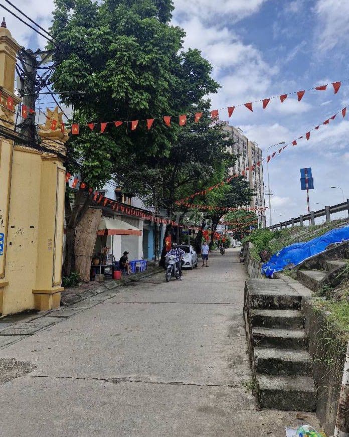 BÁN ĐẤT MẶT NGÕ OTO TRÁNH – PHÚ THƯỢNG- XÂY TÒA NHÀ VIEW SÔNG HỒNG