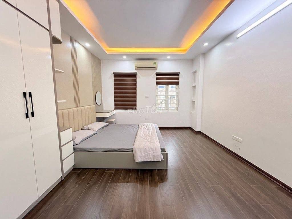 bán nhà phố Bằng Liệt 33m² 5 tầng