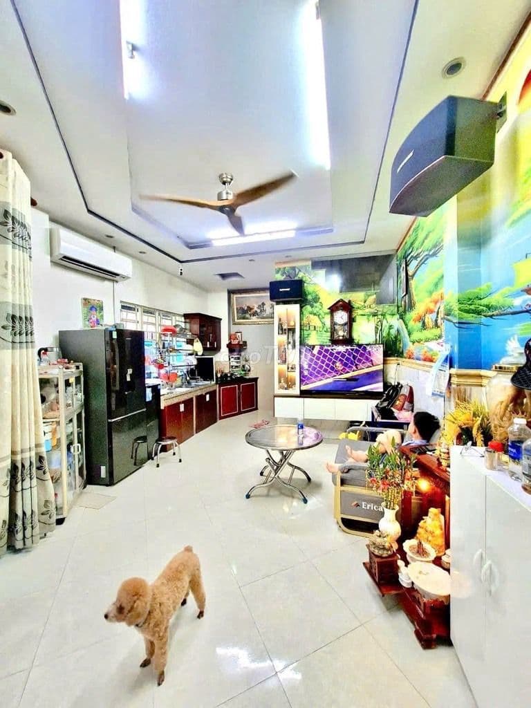 Nhà trệt 2 lầu. Sân phơi trước sau. tại Huỳnh Tấn Phát - Phú Xuân.