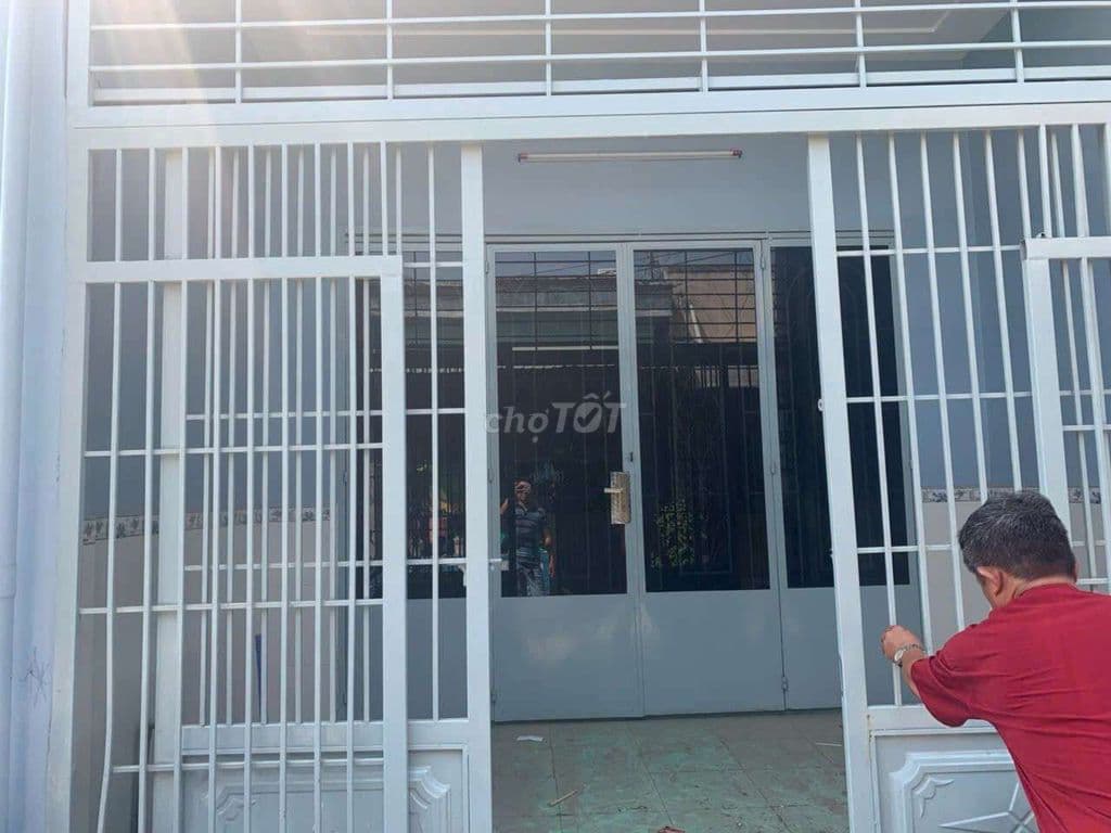 Bán nhà sổ đỏ riêng 3/ Võ Văn Vân ấp 3A VLB 1T1L 4x14 2 tỷ 100tr KDC