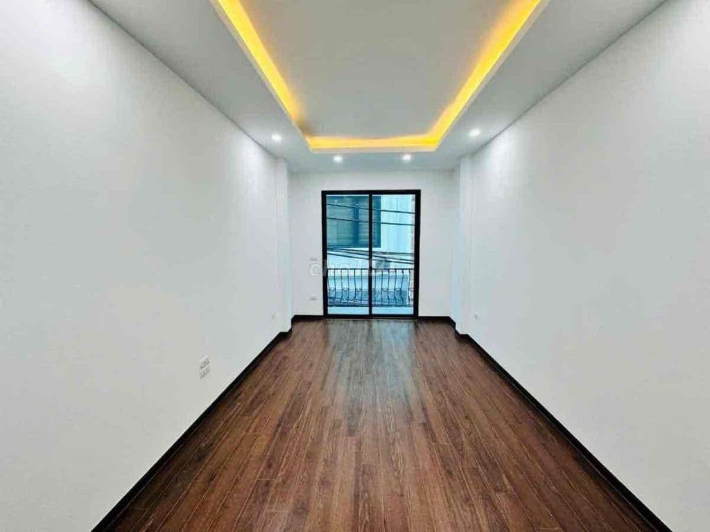 Nhà Mới Tây Hồ 40m2 - 6 Tầng Thang Máy - Ô Tô - Ngõ Thông - Giá 10 Tỷ