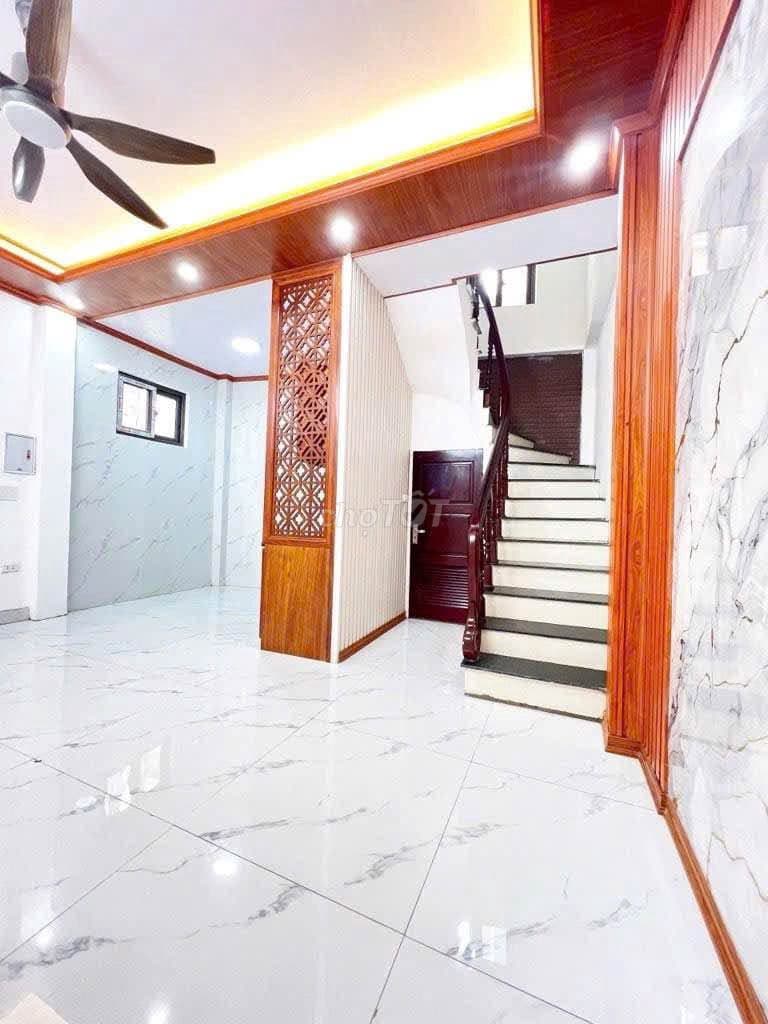 bán nhà lô góc Nguyễn Văn Cừ Long Biên giá nhỉnh 7 tỷ