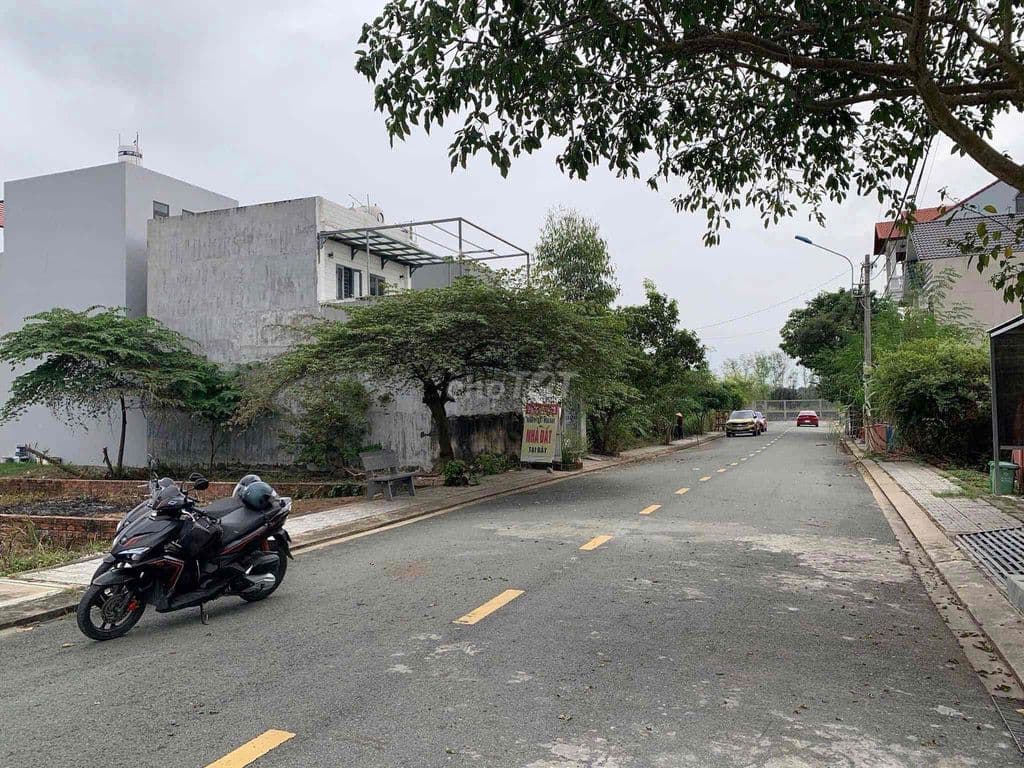 NỀN ĐẤT VIEW HƯỚNG SÔNG - KDC LONG THUẬN 4.45 TỶ/80.5M2