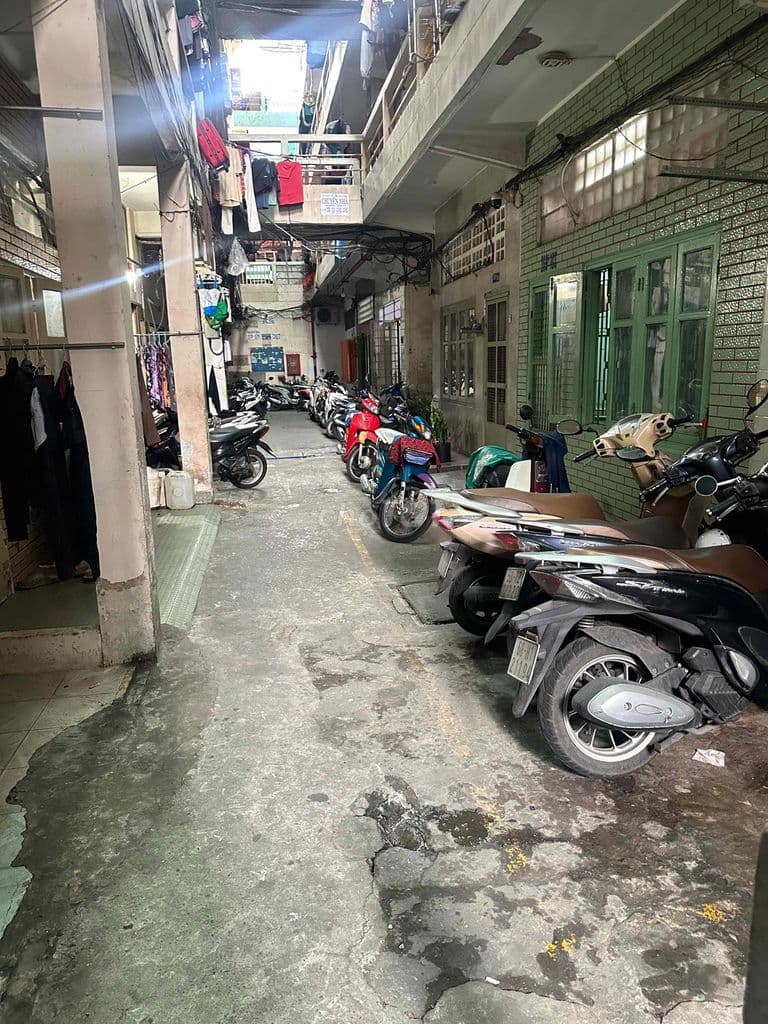 Tầng trệt Chung Cư Q1 - Bán Chính Chủ - Ảnh 2