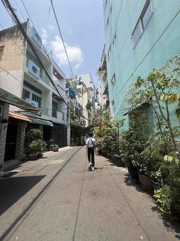 NHÀ 63m2, HẺM OTO CÁCH 100m ra mặt tiền Phan Xích Long chỉ ~126tr/m2