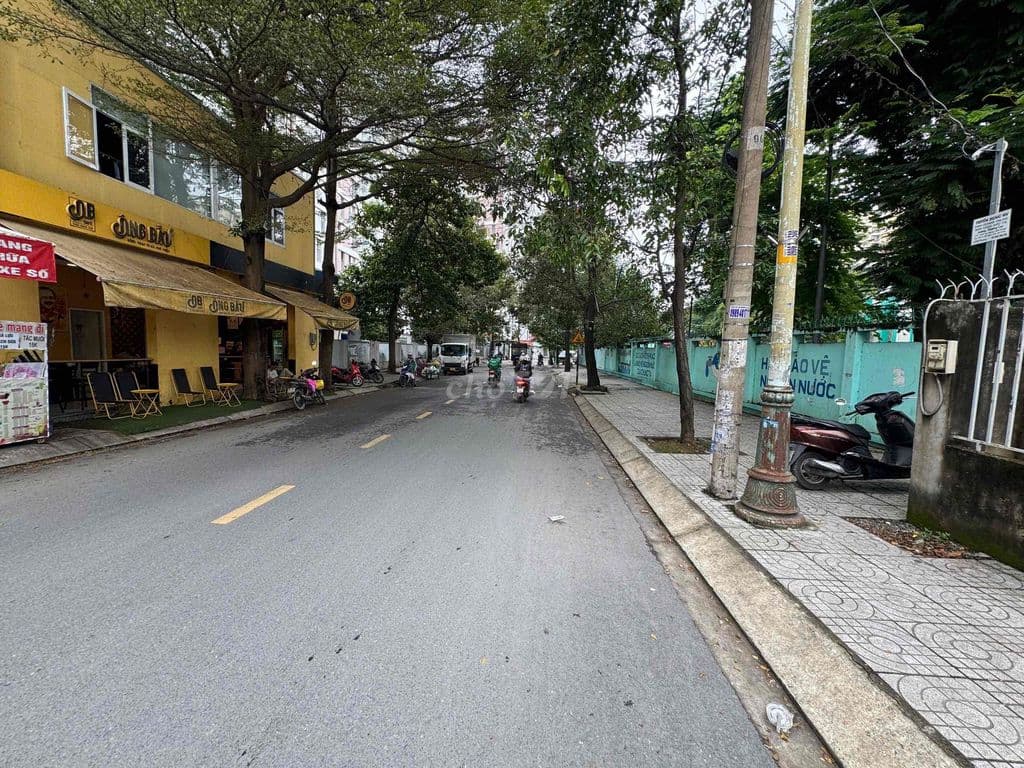 ĐẤT VÀNG NGUYỄN DUY TRINH – 888m2 – XÂY 2 HẦM 9 TẦNG – GIÁ CHỈ 68 TỶ