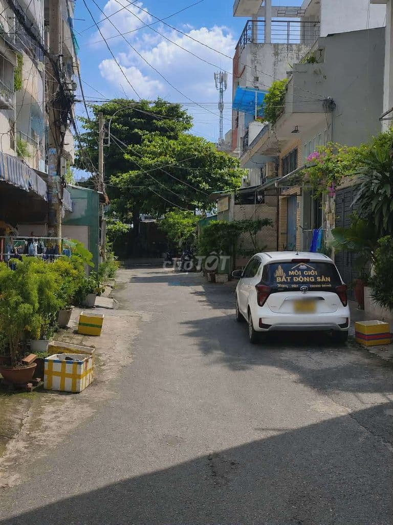 -Nhà đẹp ngayTân Hương - cách Độc Lập chỉ 100m – Hẻm ôtô . - Ảnh 3