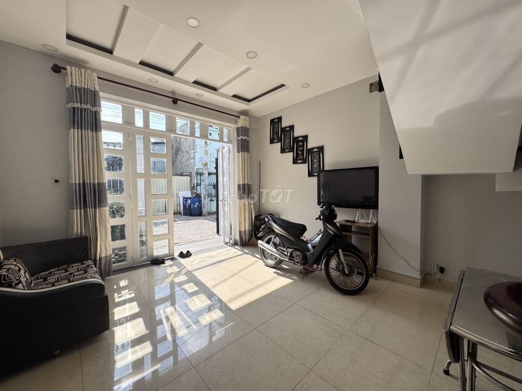 🔥 HXH TRÁNH ĐƯỜNG SỐ 17 LINH TRUNG – 3 TẦNG – GẦN METRO – Ở NGAY 🔥