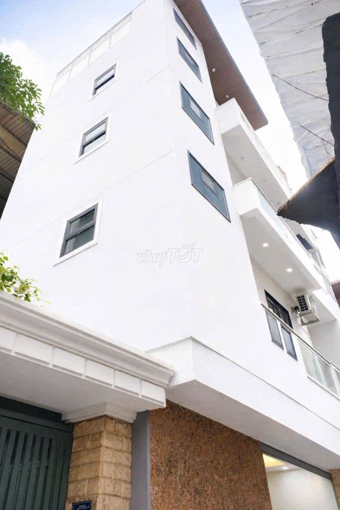 10.5 TỶ - HIẾM CẦU GIẤY - 37m x mt 6m x 5T - NHÀ ĐẸP - LÔ GÓC- KDOANH