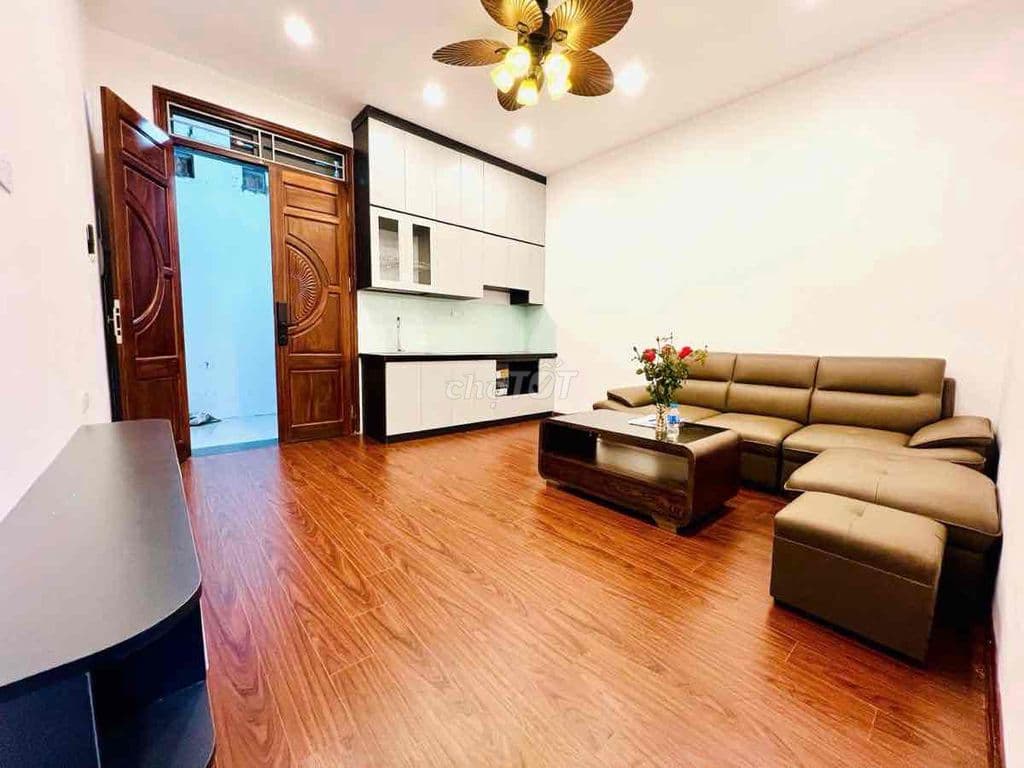 VIP! Nhà TT Ngã Tư Sở 65m, T3,2N+2VS khép kín riêng biệt 3,55 tỷ