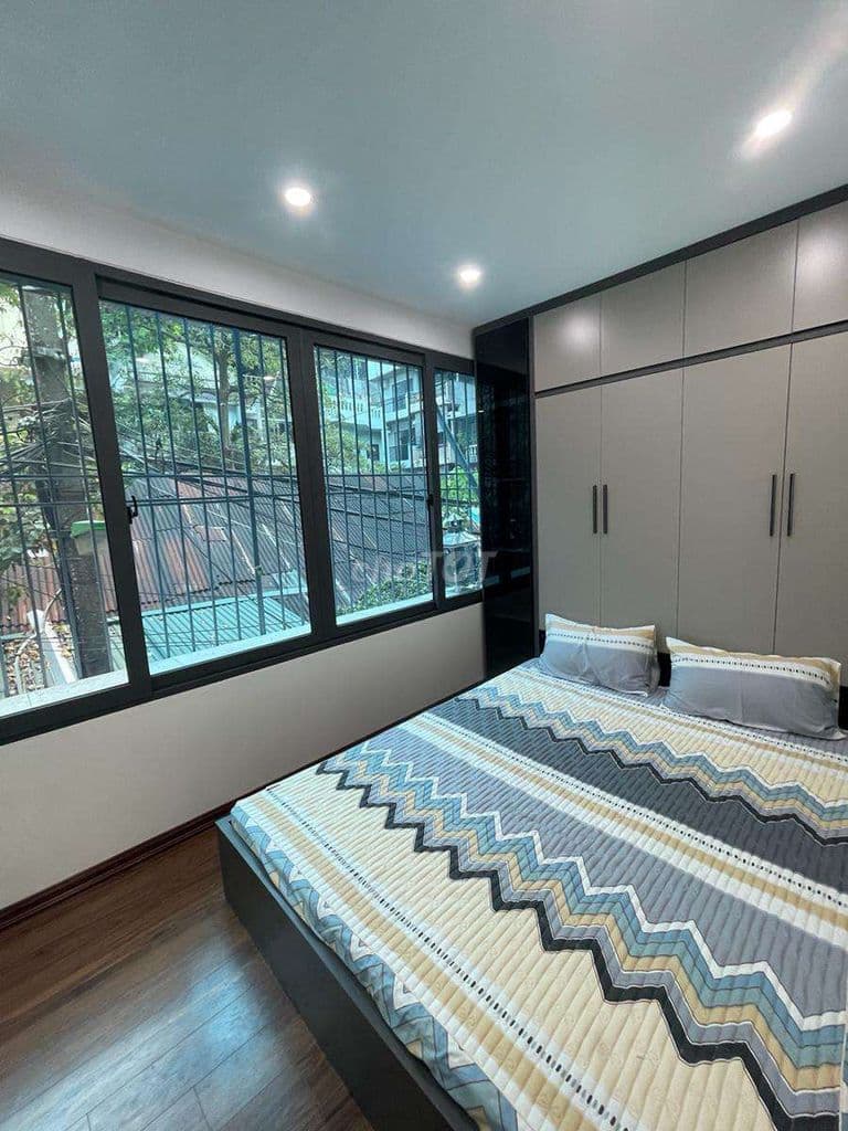 Hiếm 4 tỷ hơn Tập thể Nguyễn Công Trứ, 85m2 3PN sổ TO, đẹp, ô tô đỗ ct - Ảnh 2