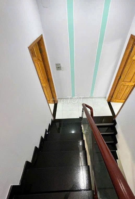 NHÀ BÌNH THỚI GẦN VXOAY LÊ ĐẠI HÀNH DT; 3,5 X 11M 3 TẦNG ĐÚC BTCT - Ảnh 2