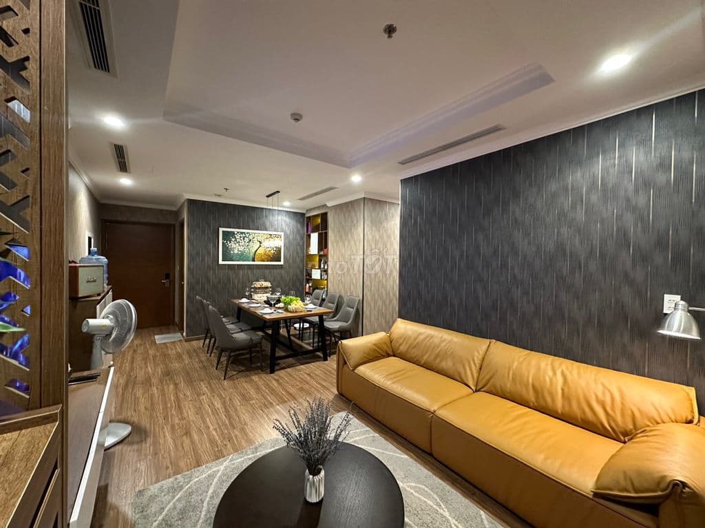 Chính chủ bán căn góc 2pn2wc full nt cc L2 Vinhomes Central Park - Ảnh 3