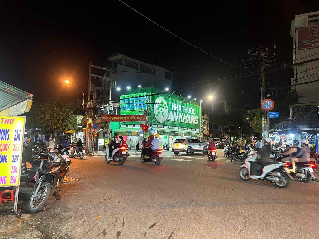 Bán Căn Góc 2 Mặt Tiền Bình Tiên & Vân Thân Quận 6