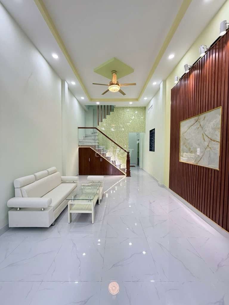 Nhà hẻm 7m thông Trịnh Đình Trọng 4x16 64m2 , 4 phòng chỉ 7.2 tỷ TL