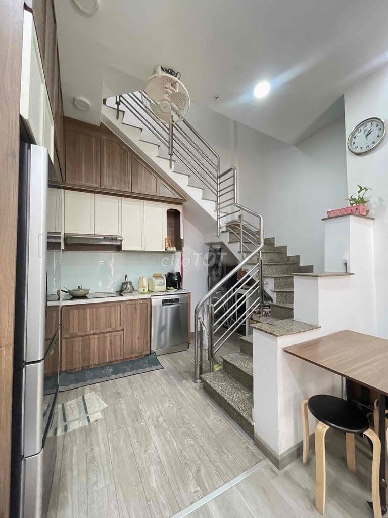 Chính chủ bán nhà Vườn Lài, sổ hồng hoàn công đủ, hẻm xe hơi - Ảnh 2