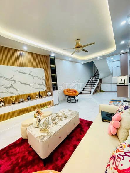 bán nhà TRUNG KÍNH 5 tầng full nội thất